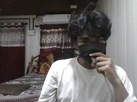 Snapshot of kriZ08 chatting on 29, 7, 2026 kriZ08 online show from 29, 7, 2026