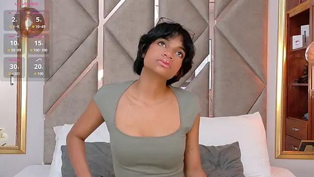 Amelia-Thompson online show from 28, 10, 2025