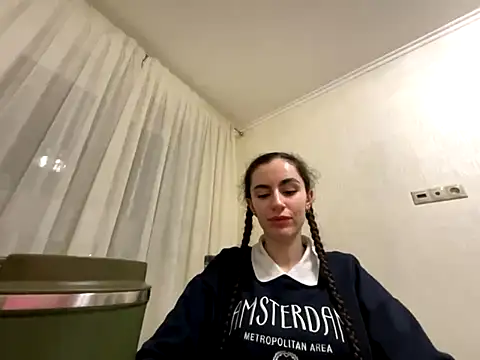 Snapshot of _my_Khaleesi_ chatting on 4, 11, 2025 my Khaleesi online show from 4, 11, 2025