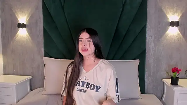 EmiliClarke online show from 2, 3, 2026