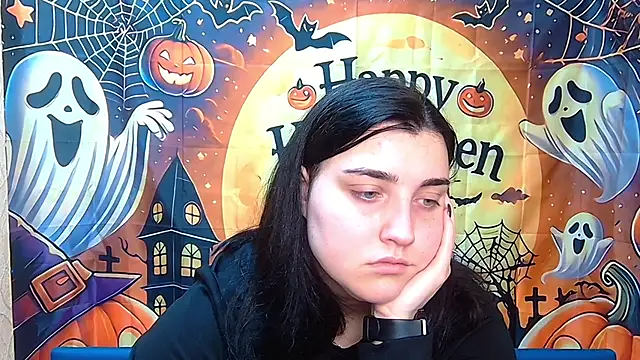 Snapshot of ScarletCargo chatting on 28, 10, 2025 ScarletCargo online show from 28, 10, 2025