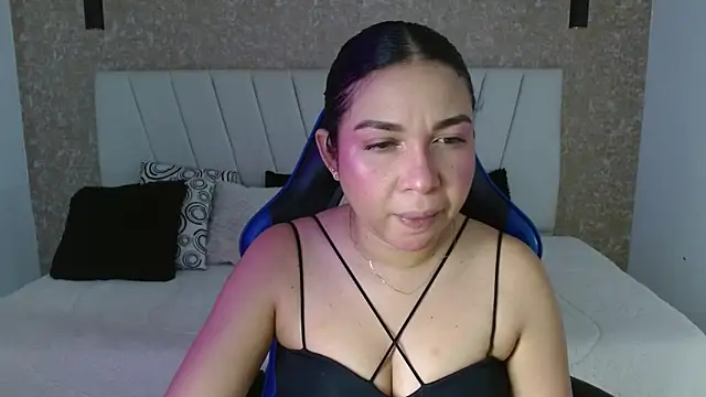 AliceSmity  online show from 5, 4, 2026