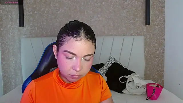 AliceSmity  online show from 7, 4, 2026