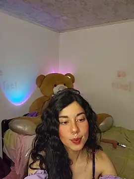 Snapshot of wetbyAlice chatting on 11, 5, 2026 wetbyAlice online show from 11, 5, 2026