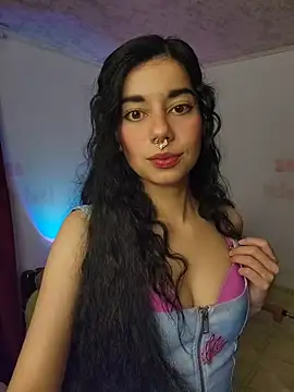 Snapshot of wetbyAlice chatting on 13, 5, 2026 wetbyAlice online show from 13, 5, 2026