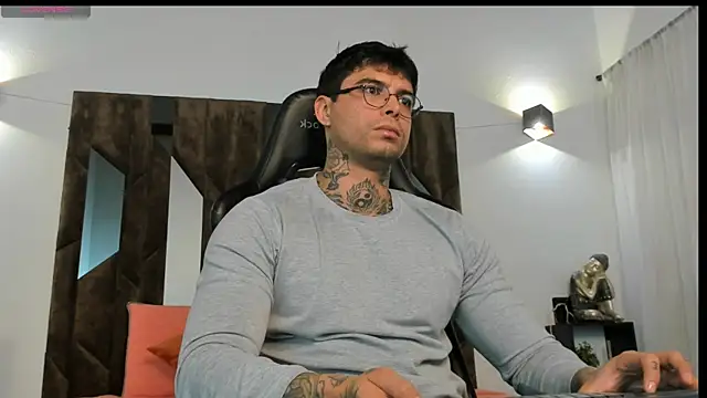 MATEO DILUCA online show from 5, 11, 2025