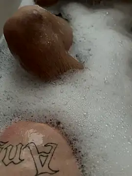 Snapshot of Aksinja05 chatting on 2, 11, 2025 Aksinja05 online show from 2, 11, 2025