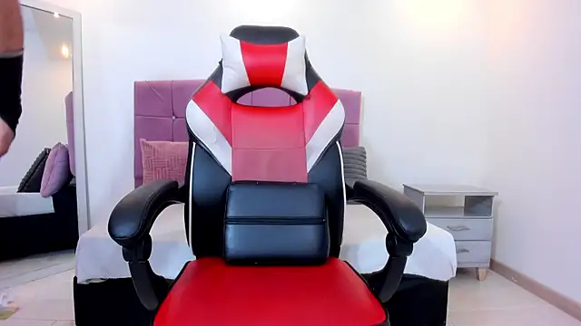 whisper nova online show from 5, 2, 2026