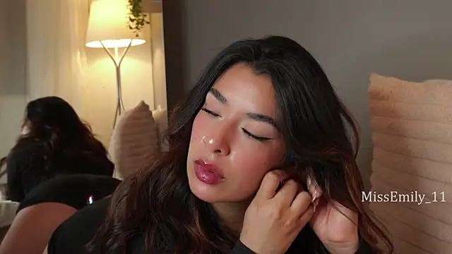 Missemily 11 online show from 30, 3, 2026