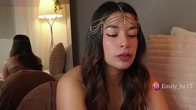 Missemily 11 online show from 4, 4, 2026