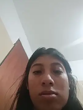 YeseniaRodriguez3 online show from 2, 6, 2026