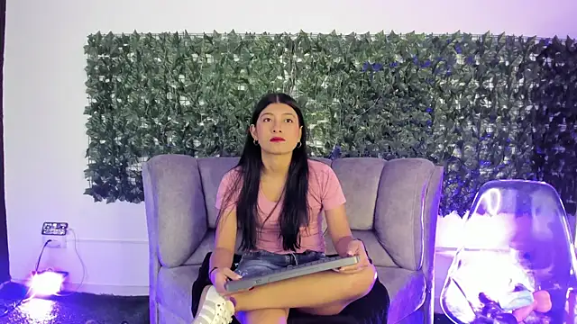 Snapshot of YeseniaRodriguez3 chatting on 6, 7, 2026 YeseniaRodriguez3 online show from 6, 7, 2026
