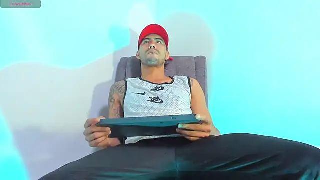 Snapshot of harold_777 chatting on 7, 11, 2025 harold 777 online show from 7, 11, 2025