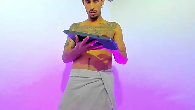 Snapshot of harold_777 chatting on 20, 11, 2025 harold 777 online show from 20, 11, 2025