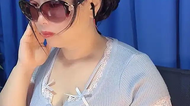 Snapshot of yaoyao22678 chatting on 20, 12, 2025 yaoyao22678 online show from 20, 12, 2025