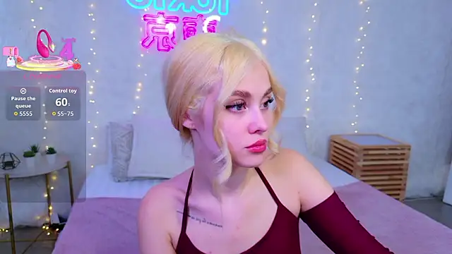 Snapshot of Rose_Masson chatting on 1, 2, 2026 Rose Masson online show from 1, 2, 2026