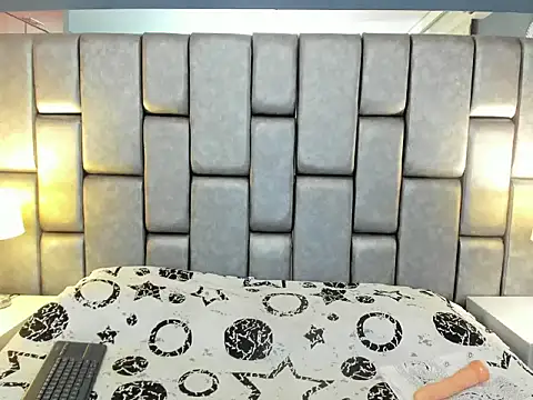 Snapshot of IvonneSmith_ chatting on 29, 10, 2025 IvonneSmith online show from 29, 10, 2025