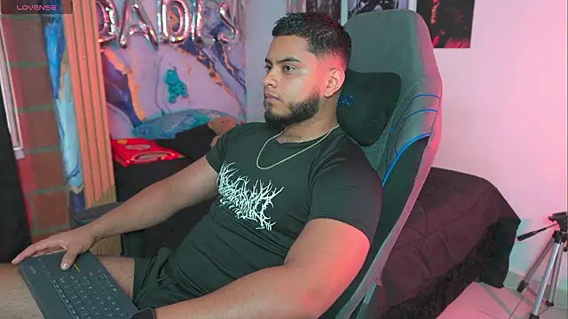 Tiler wolker online show from 25, 3, 2026