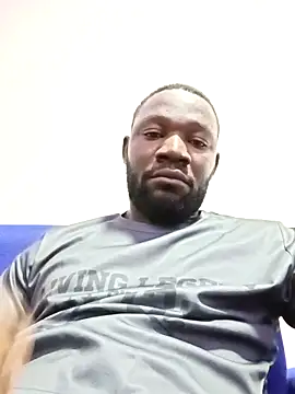 Snapshot of shoodly99 chatting on 28, 11, 2025 shoodly99 online show from 28, 11, 2025