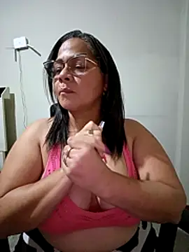 Snapshot of Angie_milf50 chatting on 10, 5, 2026 Angie milf50 online show from 10, 5, 2026