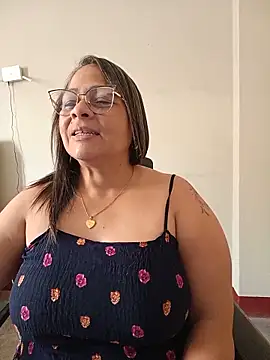 Snapshot of Angie_milf50 chatting on 26, 5, 2026 Angie milf50 online show from 26, 5, 2026