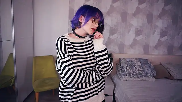 KellePourier online show from 31, 10, 2025