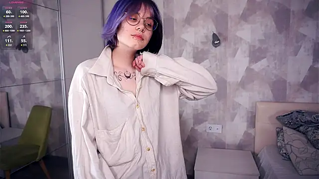 KellePourier online show from 6, 11, 2025