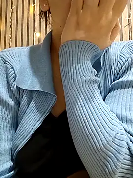 Emily  love online show from 25, 11, 2025