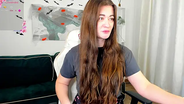 Snapshot of LiyaDaily chatting on 30, 10, 2025 LiyaDaily online show from 30, 10, 2025