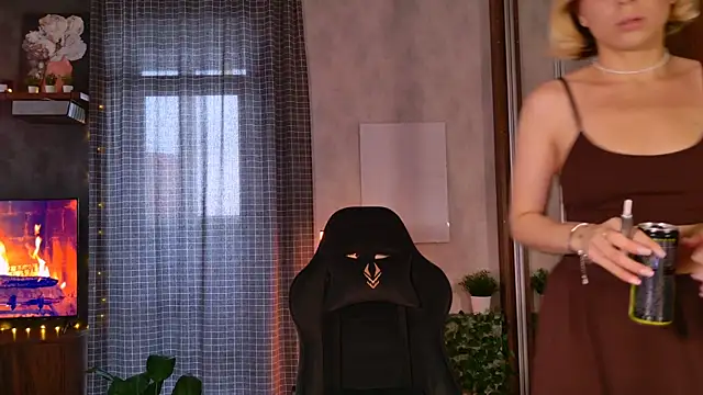 Snapshot of BallerinaCappuchino chatting on 5, 11, 2025 BallerinaCappuchino online show from 5, 11, 2025