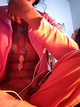 Hot-Rubyy online show from 13, 2, 2026