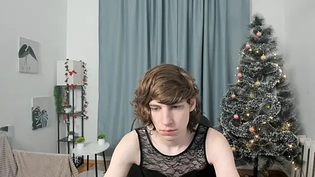 Snapshot of AvenGlow chatting on 17, 12, 2025 AvenGlow online show from 17, 12, 2025