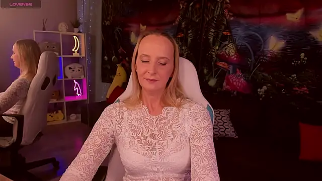 ScarlettPalmer online show from 21, 12, 2025