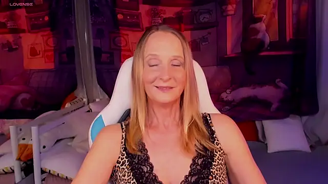 ScarlettPalmer online show from 3, 7, 2026