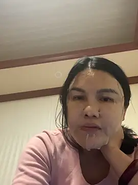 Snapshot of Qt889999 chatting on 1, 11, 2025 Qt889999 online show from 1, 11, 2025