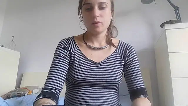 Snapshot of SinnEmily chatting on 9, 11, 2025 SinnEmily online show from 9, 11, 2025