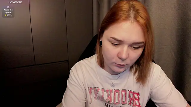 sophia lix online show from 4, 4, 2026