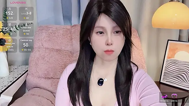 Snapshot of LuckyNana_ chatting on 1, 11, 2025 LuckyNana online show from 1, 11, 2025