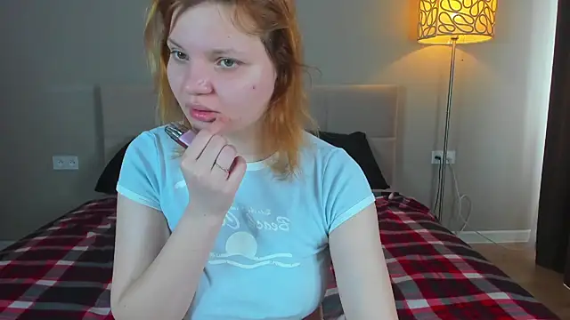 Snapshot of babyyullii chatting on 9, 5, 2026 babyyullii online show from 9, 5, 2026