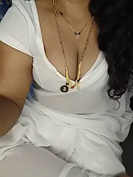 shreyareddy99 online show from 16, 5, 2026