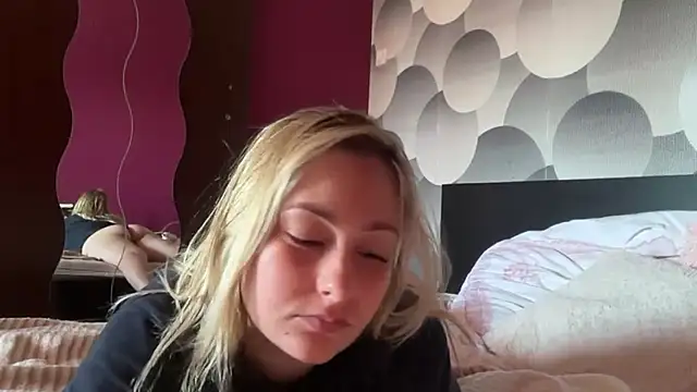 EngelHelene online show from 19, 7, 2026