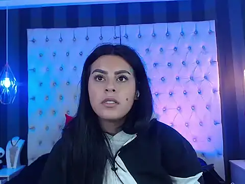 Camile Petite online show from 14, 11, 2025