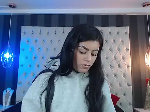 Camile Petite online show from 27, 11, 2025