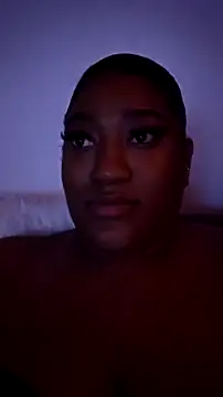 Snapshot of Thickumssss chatting on 3, 11, 2025 Thickumssss online show from 3, 11, 2025