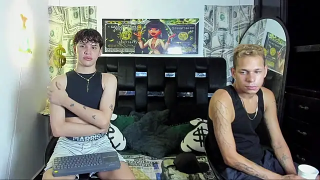 Snapshot of Magic_Duo chatting on 31, 10, 2025 Magic Duo online show from 31, 10, 2025