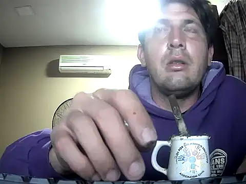 Snapshot of calitox1995 chatting on 31, 10, 2025 calitox1995 online show from 31, 10, 2025