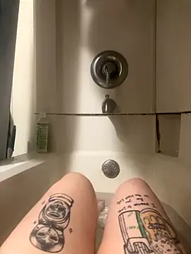 Snapshot of Fattysloth chatting on 31, 10, 2025 Fattysloth online show from 31, 10, 2025