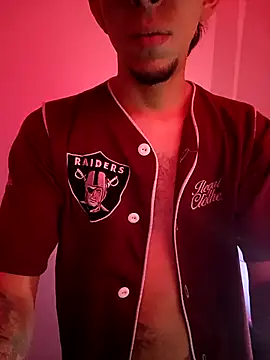 Snapshot of Aron_Jones_ chatting on 3, 11, 2025 Aron Jones  online show from 3, 11, 2025