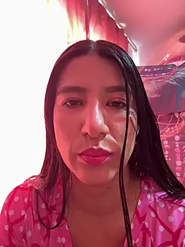 Snapshot of scarlethsb33 chatting on 4, 11, 2025 scarlethsb33 online show from 4, 11, 2025