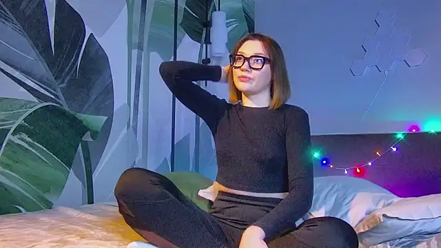 R I N A online show from 8, 11, 2025